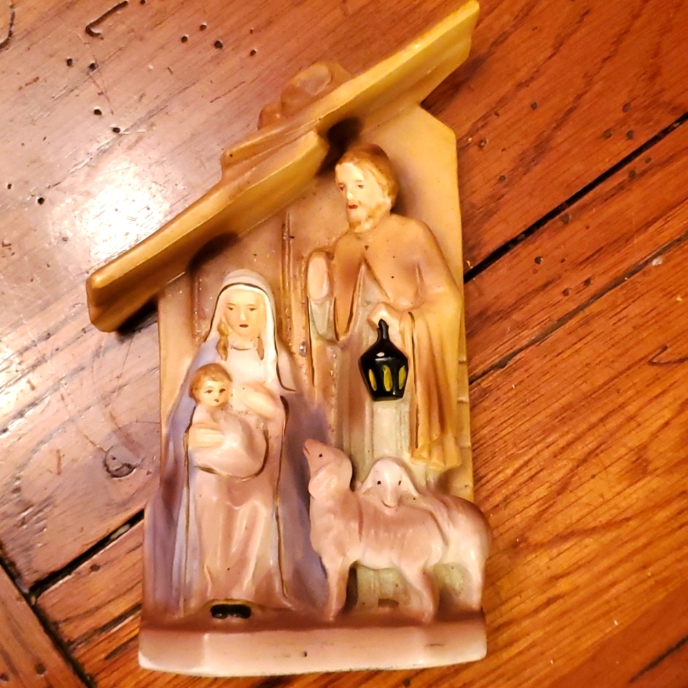 Sanmyro nativity wall plague